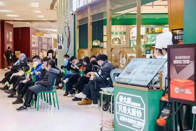 預(yù)制菜包裝機為餐飲行業(yè)發(fā)展注入新動能